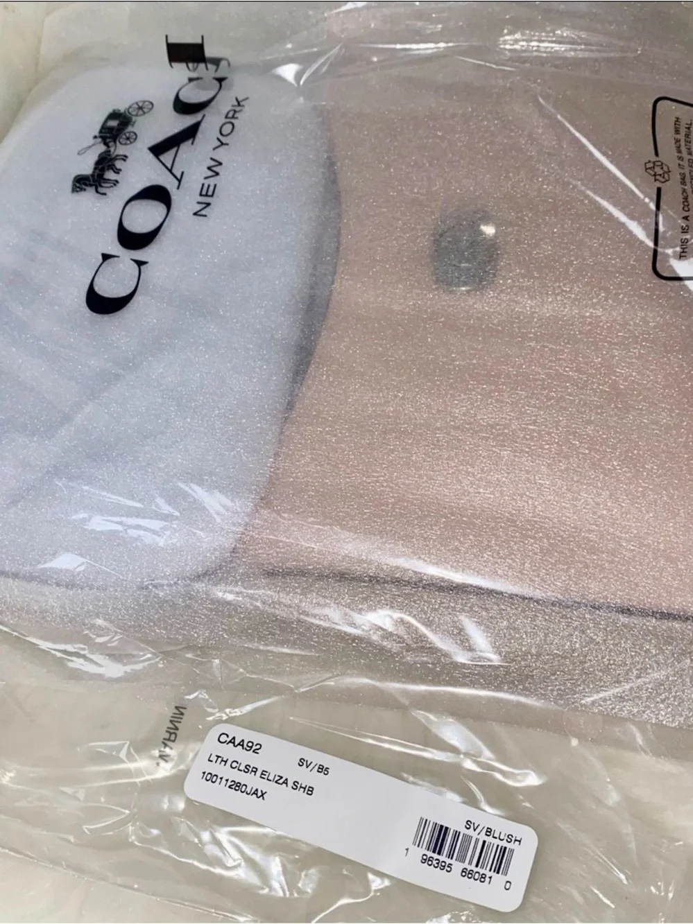 Coach 🌸 leather purse new in original packaging